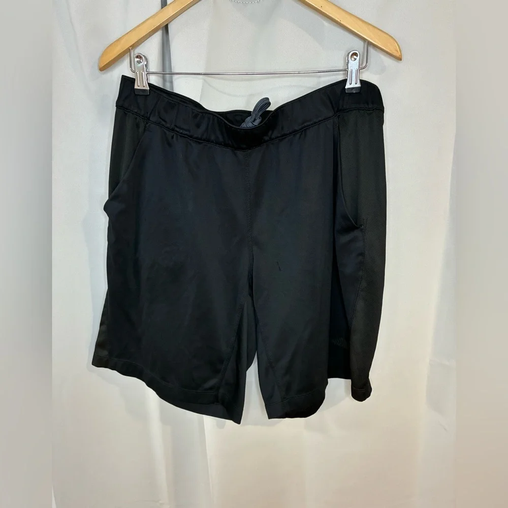 The North Face Mens Black‎ Drawstring Gym/Running Shorts Size M/Large